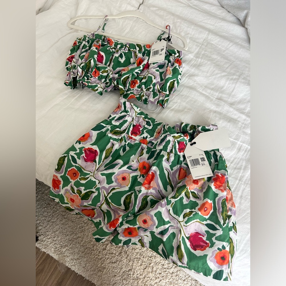 English Factory Two Piece Set - Picture 2 of 3